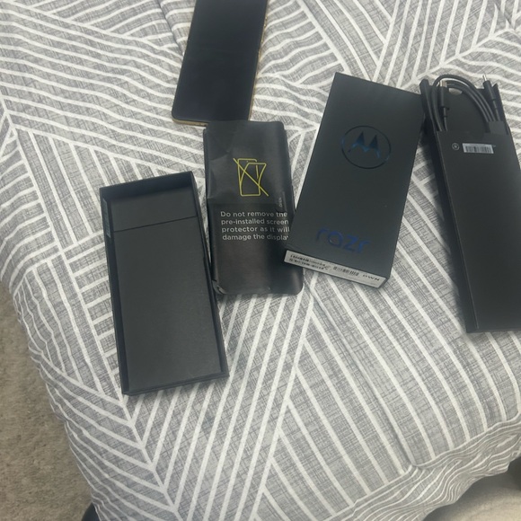 Motorola razr - Picture 6 of 8